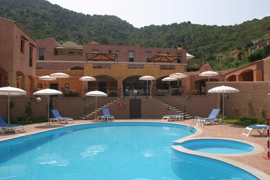 Sosventos Village Hotel Teulada Kültér fotó