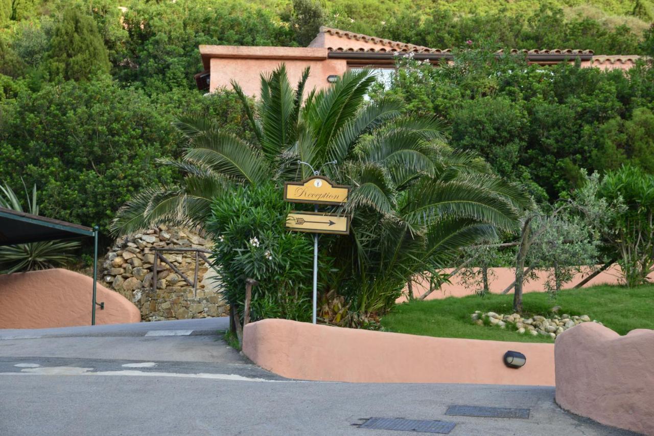 Sosventos Village Hotel Teulada Kültér fotó