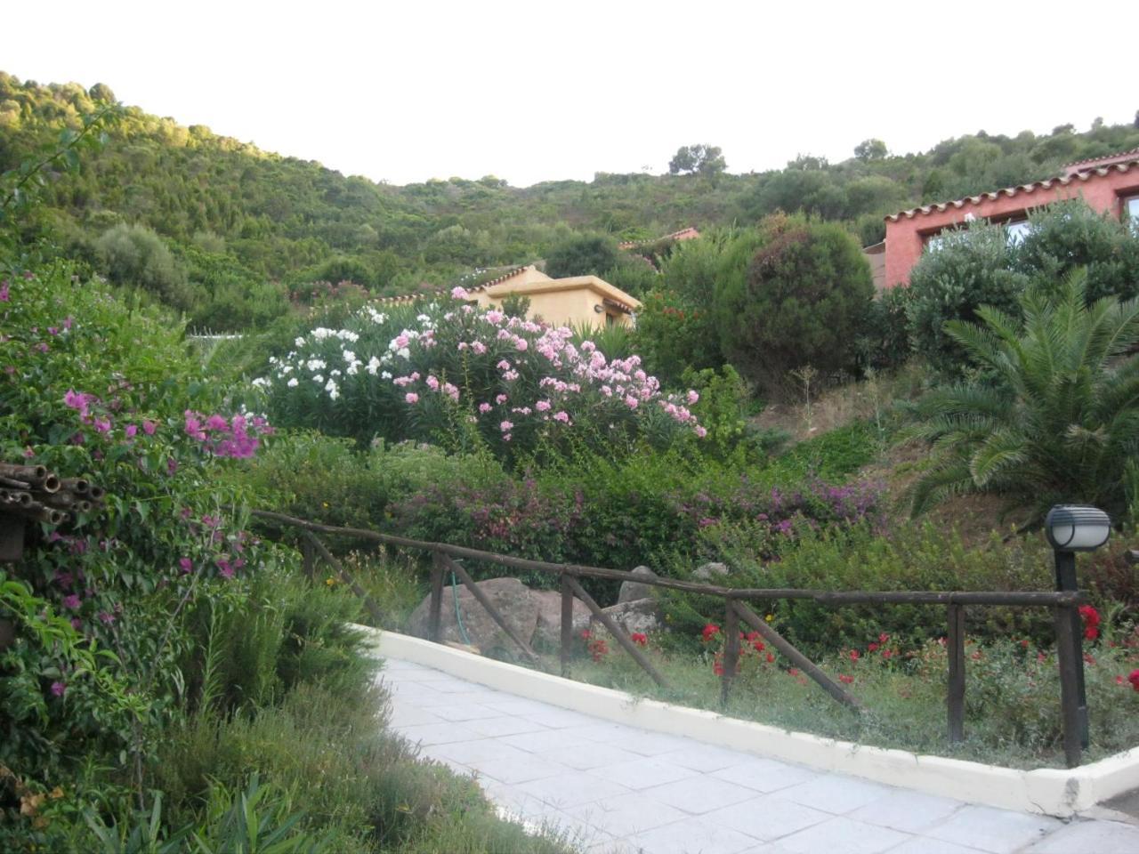 Sosventos Village Hotel Teulada Kültér fotó