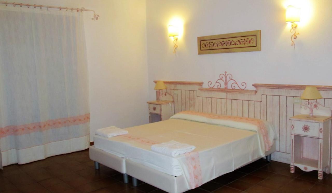 Sosventos Village Hotel Teulada Kültér fotó
